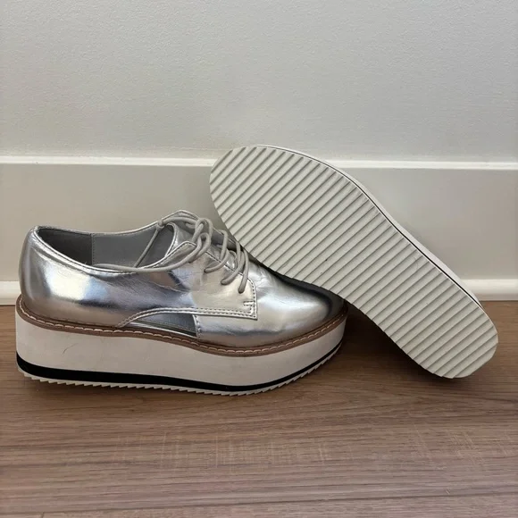 Steve Madden Gina Silver Faux Leather Metallic Oxfords - Picture 4 of 7